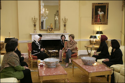 Mrs. Laura Bush hosts a tea for Mrs. Emine Erdogan, wife of Prime Minister Recep Tayyip Erdogan of Turkey, Monday, Nov. 5, 2007, in the Yellow Oval Room within the private residence of the White House.