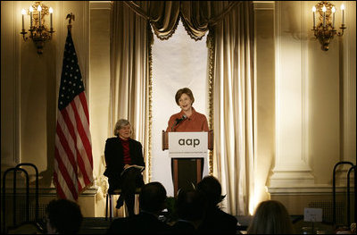 Mrs. Laura Bush speaks at the 2008 Annual Meeting of the Association of American Publishers Wednesday, March 5, 2008, at the Yale Club in New York City. Looking on is Patricia Schroeder, President and Chief Executive Officer of the group.