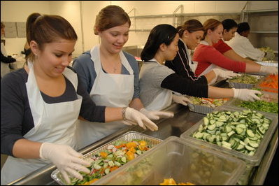 Fall 2007 White House Interns participate in service project at a local food bank in Washington, D.C., September 28, 2007.
