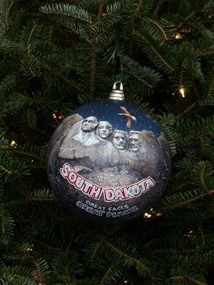 South Dakota Senator Tim Johnson selected artist John Green to decorate the State's ornament for the 2008 White House Christmas Tree