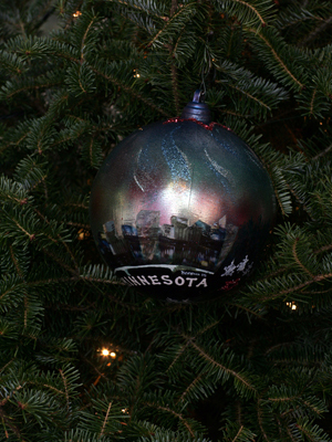 Minnesota Congressman Keith Ellison selected artist David Allan Beaman to decorate the 5th District's ornament for the 2008 White House Christmas Tree