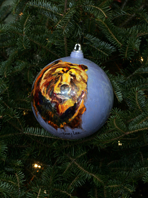 Idaho Senator Larry Craig selected artist Terry Lee to decorate the State's ornament for the 2008 White House Christmas Tree.