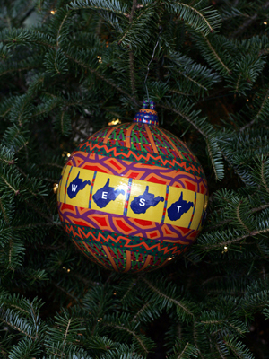 West Virginia Congresswoman Shelley Moore Capito selected artist Harold K. Edwards to decorate the 2nd District's ornament for the 2008 White House Christmas Tree.