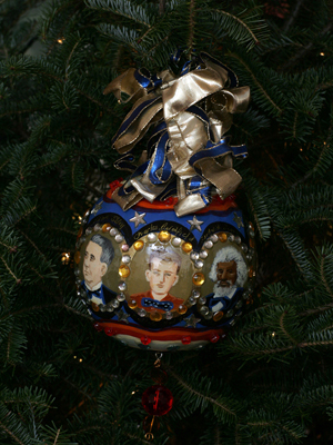 New York Congresswoman Louise Slaughter selected artist Edith Small to decorate the 28th District's ornament for the 2008 White House Christmas Tree.