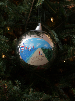 Florida Senator Mel Martinez selected artist Edie Fagan to decorate the State's ornament for the 2008 White House Christmas Tree