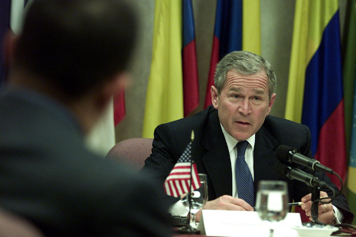 President Bush meets with Andean leaders at the Summit of the Americas.