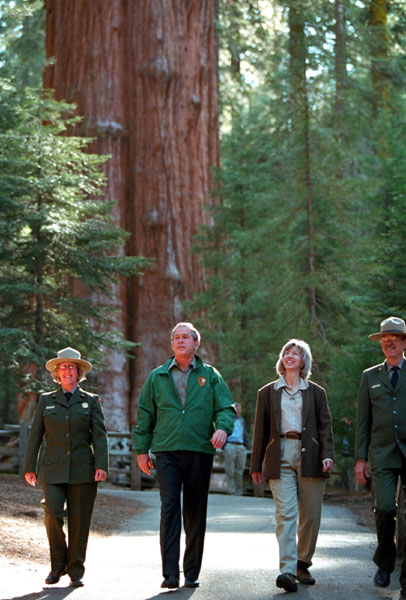 President Bush tours the Giant Forest Museum in Sequoia National Park Wednesday, May 30. WHITE HOUSE PHOTO BY PAUL MORSE