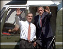 President Fox and President Bush wave from Marine One.