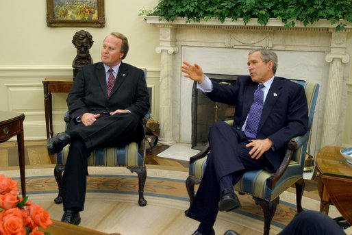 President George W. Bush meets with Sen. Dean Barkley, I-Minn., in the Oval Office Tuesday, Nov. 12, 2002. White House photo by Paul Morse