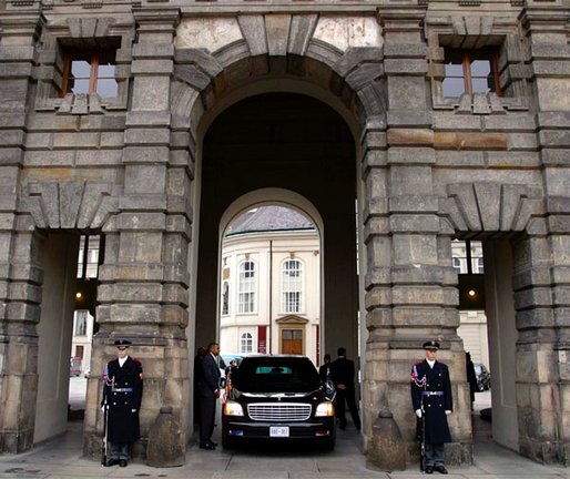 President George W. Bush’s limousine waits at Prague Castle as he meets with the Foreign Minister of the Czech Republic Wednesday, Nov. 20. White House photo by Paul Morse
