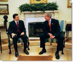 President George W. Bush meets with Prime Minister Jose Manuel Durao of Portugal in the Oval Office Friday, June 6, 2003.  White House photo by Tina Hager