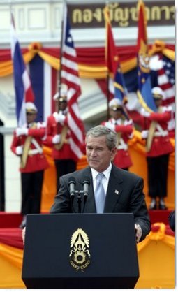 President George W. Bush addresses Thai troops at the Royal Thai Army Headquarters in Bangkok, Thailand, Sunday Oct. 19, 2003.  White House photo by Paul Morse