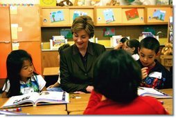 Laura Bush attends Mrs. Lori Laraway’s 2nd Grade Reading lesson at the William Walker Elementary School in Beaverton, Ore., Wednesday, May 19, 2004.  White House photo by Tina Hager