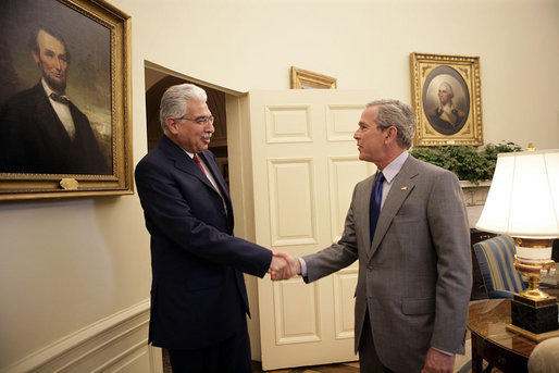 President George W. Bush welcomes Egypt's Prime Minister Ahmed Nazif to the Oval Office Wednesday, May 18, 2005. White House photo by Eric Draper