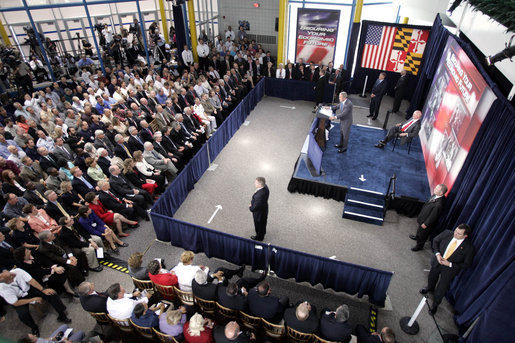 President George W. Bush speaks about energy and economic security to 400 employees and guests at the Calvert Cliffs Nuclear Power Plant in Lusby, Md., Wednesday, June 22, 2005. White House photo by Paul Morse