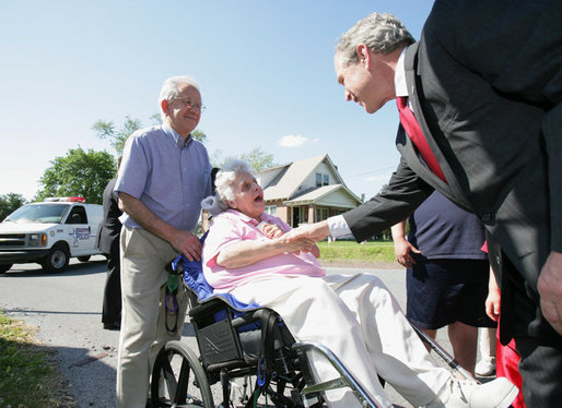 President George W. Bush meets with residents during a surprise stop in a Pottstown, Pa., neighborhood Wednesday, May 24, 2006 , after his visit to the nearby Limerick Generating Station in Limerick, Pa. White House photo by Kimberlee Hewitt