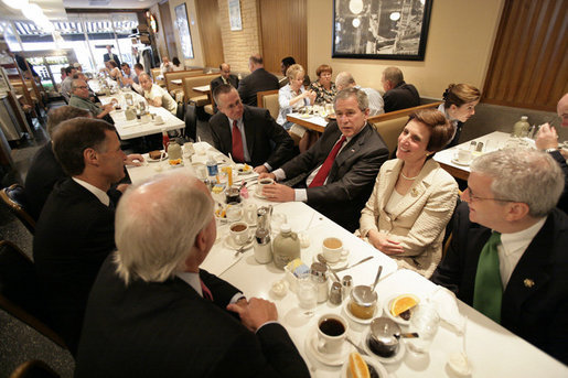 President George W. Bush meets local business leaders for breakfast at Lou Mitchell’s Restaurant in Chicago, Friday, July 7, 2006. White House photo by Eric Draper