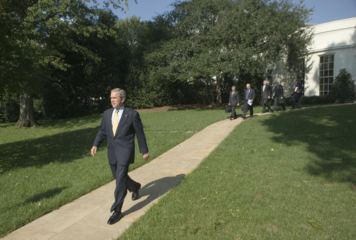 President George W. Bush departs the White House en route to the United Nations in New York City Monday morning, September 18, 2006. The President will meet with world leaders and address the United Nations General Assembly. White House photo by Paul Morse