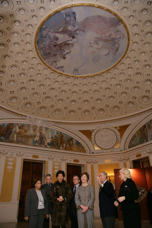 Mrs. Laura Bush is joined by, from left, Jo Ann Jenkins, chief operating officer of the Library of Congress; Italian Ambassador to the U.S. Giovanni Castellaneta and his wife, Lila Castellaneta; Pier Francesco Guarguaglini, chairman and CEO of Finmeccancia; professor Paolo Galluzzi, the director of the National Museum of History of Science in Florence, Italy, and Marina Grossi, wife of Pier Francesco Guarguaglini and CEO of SELEX Sistemi Ingrati, during a tour of Leonardo Da Vinci’s drawing and painting of The Adoration of the Magi, Thursday, Dec. 7, 2006 at the Library of Congress in Washington, D.C. White House photo by Shealah Craighead