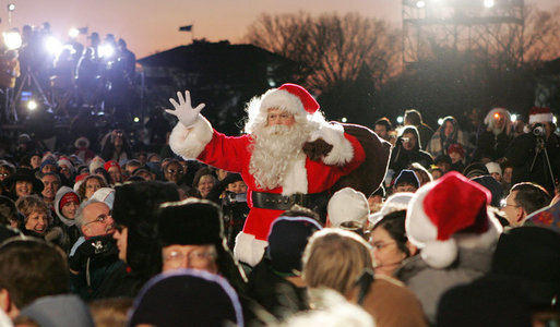 Santa Claus arrives Thursday evening, Dec. 7, 2006, for the 2006 Christmas Pageant of Peace and lighting of the National Christmas Tree on the Ellipse in Washington, D.C. White House photo by Kimberlee Hewitt