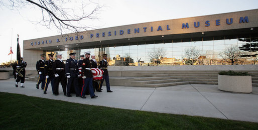 A military honor guard carries the casket of former President Gerald R. Ford during interment ceremonies on the grounds of the Gerald R. Ford Presidential Museum in Grand Rapids, Mich., Wednesday, January 3, 2007. White House photo by David Bohrer