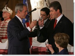 President George W. Bush and President Georgi Parvanov share a toast Monday, June 11, 2007, during a social lunch at The National Museum of History in Sofia, Bulgaria. White House photo by Chris Greenberg