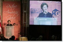 Mrs. Laura Bush addresses guests Tuesday evening, June 12, 2007, at the National Trust for Historic Preservation Gala in Washington, D.C., highlighting the importance of the saving historic places across the nation and honoring the efforts of the National Trust for Historic Preservation to preserve the nation's historical treasures. Mrs. Bush was honored with an award for her sustained commitment and contributions to the preservation of America's heritage.  White House photo by Shealah Craighead