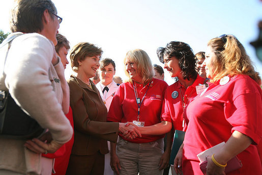 Mrs. Laura Bush meets with several women from military support organizations Tuesday, Sept. 18, 2007, on the South Lawn. White House photo by Shealah Craighead