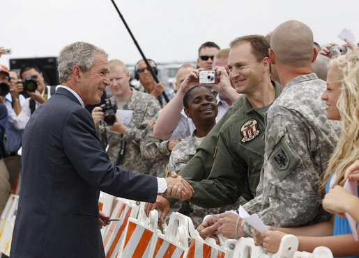 President George W. Bush meets with military personnel prior to departing the New Century Aircenter in Olathe, Ks., Thursday, May 29, 2008, for his trip back to Washington, D.C. White House photo by Eric Draper