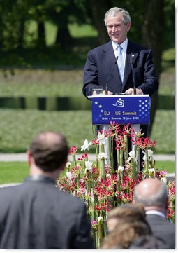 President George W. Bush delivers remarks during the United States -European Union Meeting Tuesday, June 10, 2008, at Brdo Castle in Kranj, Slovenia. White House photo by Chris Greenberg