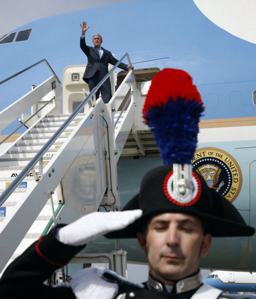 President George W. Bush waves from Air Force One as he arrives at Ciampino International Airport Wednesday, June 11, 2008, in Rome. White House photo by Eric Draper