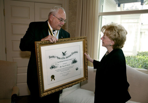 Mrs. Lynne Cheney is presented the National Society of the Sons of the American Revolution (NSSAR) Distinguished Patriot Award by Timothy R. Bennett, NSSAR Registrar General, Wednesday, July 30, 2008, at the Vice President's Residence at the Naval Observatory in Washington, D.C. White House photo by David Bohrer