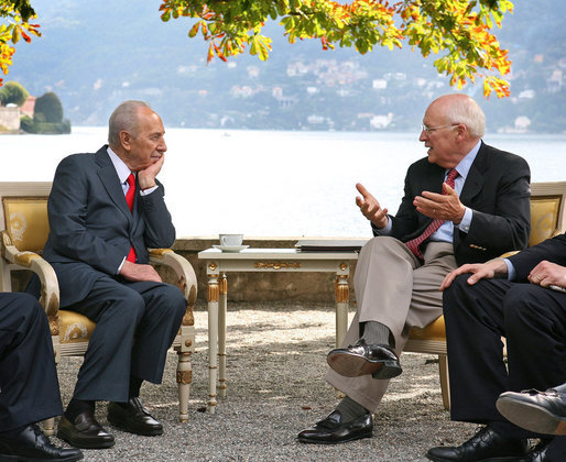 Vice President Dick Cheney meets with President Shimon Peres of Israel Saturday, Sept. 6, 2008 during the Ambrosetti Forum at Lago di Como, Italy. White House photo by David Bohrer