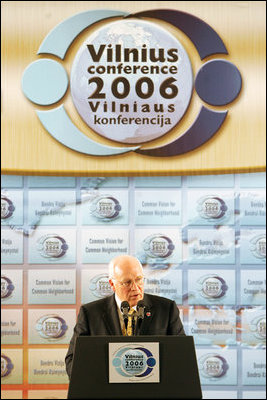 Vice President Dick Cheney delivers the keynote speech at the Vilnius Conference 2006 in Vilnius, Lithuania, Thursday May 4, 2006. The conference brings together delegations from the Baltic and Black Sea regions that are committed to the advancement of democracy and dedicated to working together to reinforce common values and regional interests.