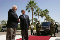 Vice President Dick Cheney meets with King Abdullah II of Jordan Monday, May 14, 2007 at Beit al-Bahr Palace in the Red Sea resort city of Aqaba, Jordan.
