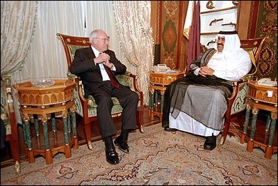 Vice President Dick Cheney talks with King Hamad Bin Isa Al-Khalifa of Bahrain at the Qudaybiyah Palace in Manama, Bahrain, March 17, 2002.