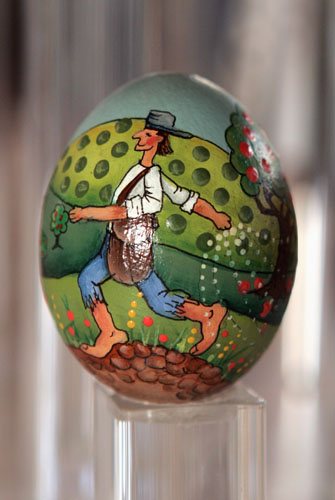 painted egg by Ms. Elizabeth Seibold, Columbus, OH