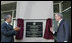 El Presidente George W. Bush y su homólogo de México, Felipe Calderón, inauguraron el nuevo consulado de México en la ciudad de Nueva Orleáns, Luisiana, el pasado 21 de abril de 2008.