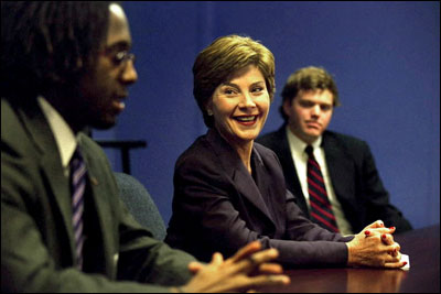 Laura Bush participates in a Teach for America Roundtable discussion at Greenville High School in Greenville, Miss., Sept. 25, 2002. White House photo by Susan Sterner. 