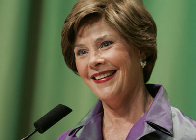Mrs. Laura Bush welcomes guests to the 2006 National Book Festival Gala, an annual event of books and literature, Friday evening, Sept. 29, 2006 at the Library of Congress in Washington, D.C.