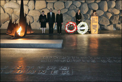 Laura Bush lays a wreath at Yad Vashem’s Hall of Remembrance after touring the Holocaust museum in Jerusalem, Sunday, May 22, 2005.