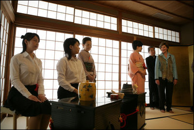 Mrs. Laura Bush participates in the Tea Ceremony Classroom at Doshisha Girls Junior High School and Senior High School during her visit Wednesday, Nov. 16, 2005, to Kyoto, Japan.