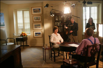 Mrs. Laura Bush talks about her involvement in the "Heart Truth" campaign with television interviewer Larry King, host of CNN's "Larry King Live," Friday, March 24, 2006 during an interview at the White House. The Heart Truth campaign, sponsored by the National Heart, Lung and Blood Institute, urges women to talk to their doctor about their risk for heart disease, and to take steps to lower that risk.