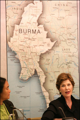Mrs. Laura Bush speaks to panelists, including Hseng Noung, a Burmese activist and founding member of the Shan Women, Action Network, during a roundtable discussion about the humanitarian crisis facing Burma at the United Nations in New York City Tuesday, Sept. 19, 2006.