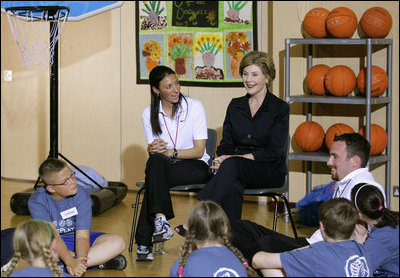 Mrs. Laura Bush speaks with students in the Lough View Integrated Primary School's Gym in Belfast, Northern Ireland, June 16, 2008. 