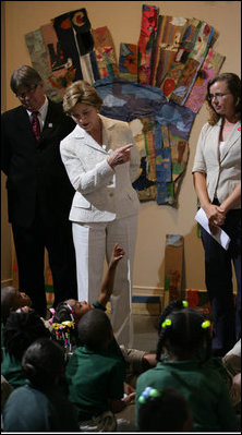Mrs. Laura Bush speaks before a group of young students at the Ogden Museum for Southern Art Friday, May 30, 2008, in New Orleans, La. Mrs. Bush also recognized 2008 Institute of Museum and Library Services (IMLS) Grant awardees during her visit.