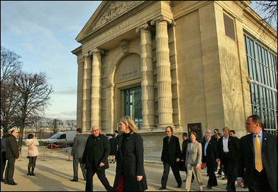 Mrs. Laura Bush walks outside after visiting the recently renovated Musee De L’Orangerie in Paris Monday, Jan. 15, 2007. 
