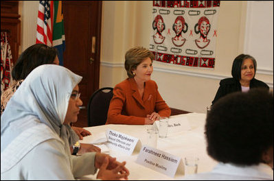 Laura Bush meets with civic leaders at Centre for the Book, an institution established to create a culture of literacy in South Africa, Tuesday, July 12, 2005 in Cape Town. 