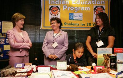 Mrs. Laura Bush meets with participants Friday, Aug. 3, 2007, at the various information and educational booths of the Saint Paul Community Partnerships Serving American Indian Youth at the Helping America's Youth Fourth Regional Conference in St. Paul, Minn. White House photo by Chris Greenberg