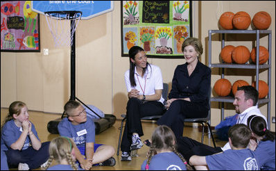 Mrs. Laura Bush speaks with students in the Lough View Integrated Primary School's Gym in Belfast, Northern Ireland, June 16, 2008.